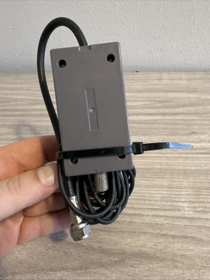 Nintendo NES RF Switch Adapter NES-003 Official/Original OEM - Image 3 of 4