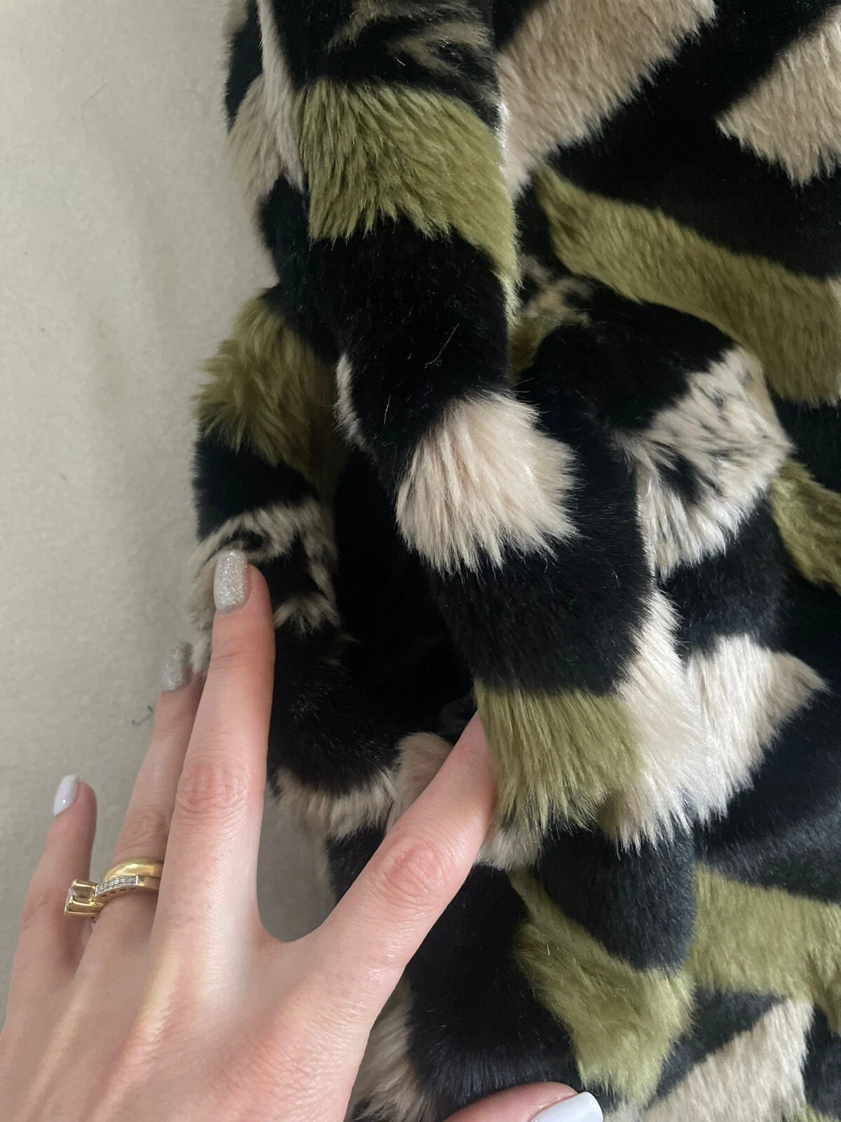 Cachi nero Versace La Greco pelliccia sintetica taglia 38