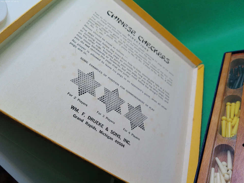 Juego de clavijas de madera Drueke Chinese Chinese Checkers #563 años 50 con caja buen estado Foto 2 de 4