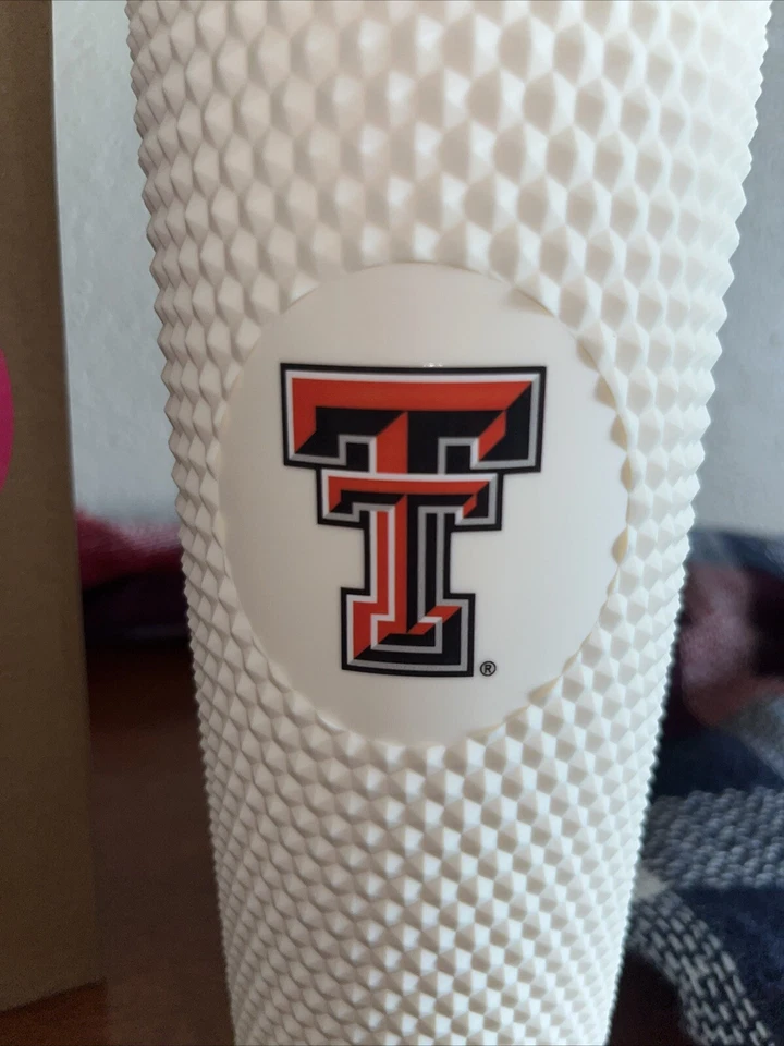 Стакан с заклепками TTU с крышкой и соломой - 24 унции герметичная чашка логотип Texas Tech  - Изображение 2 из 4