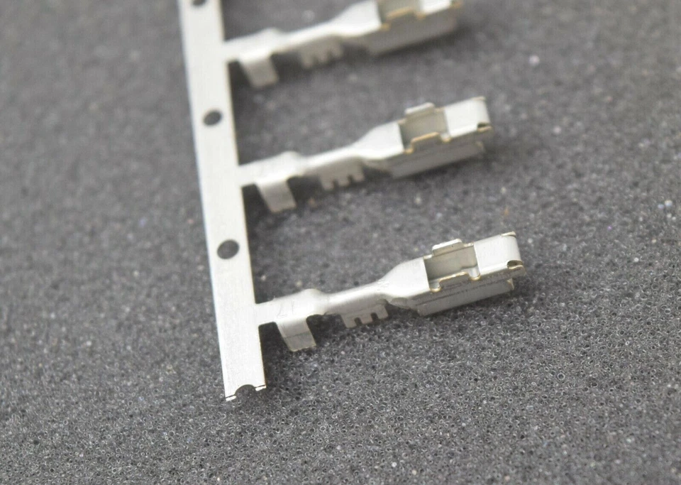 Delphi 12110844 Metri-Pack Female Socket 280 Series Crimp Terminal Lot of 20 - Image 3 of 4