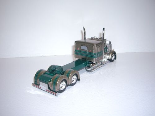 DCP FIRST GEAR 1/64 D&D HAULING KW W900L W/T SLEEPER&SPREAD AXLE MAC COAL DUMP - Imagen 8 de 14