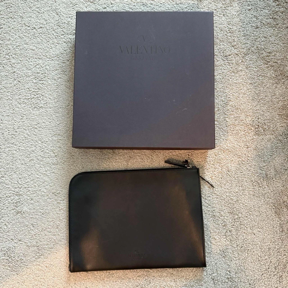 Valentino Rockstud Document Clutch L971882 51456003 NEW - Image 3 of 4