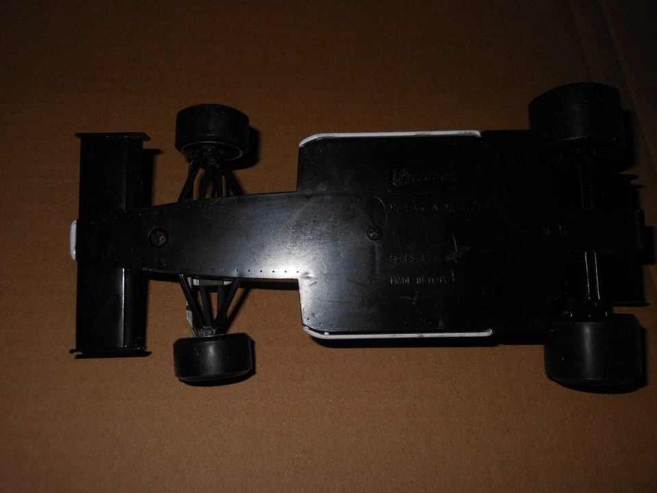 Modellino auto formula Burago McLaren MP4/2 Prost scala 1/24 pressofuso - Immagine 4 di 4