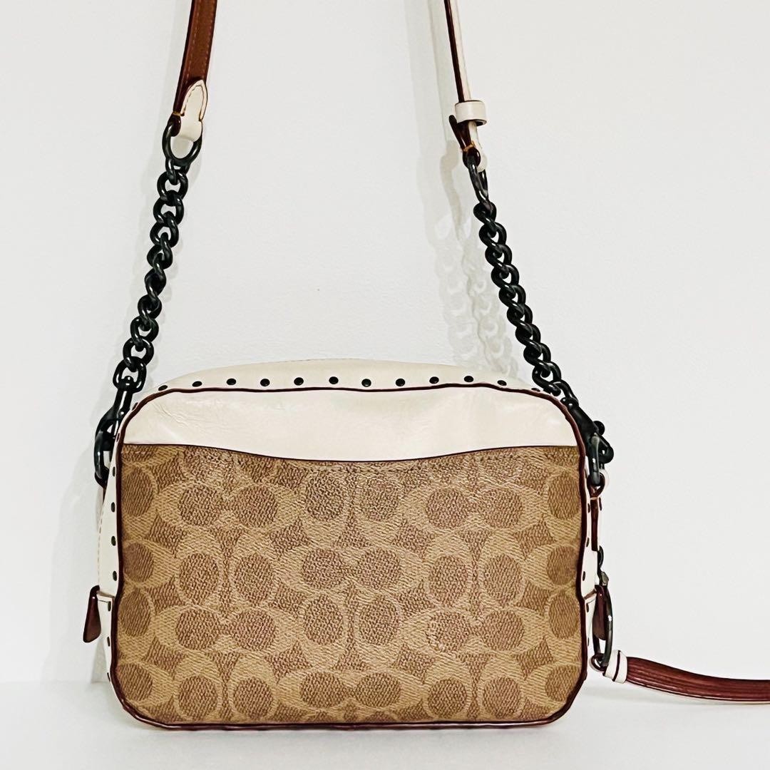 Extremely Beautiful coach Patchwork PVC Chain Sho… - image 3