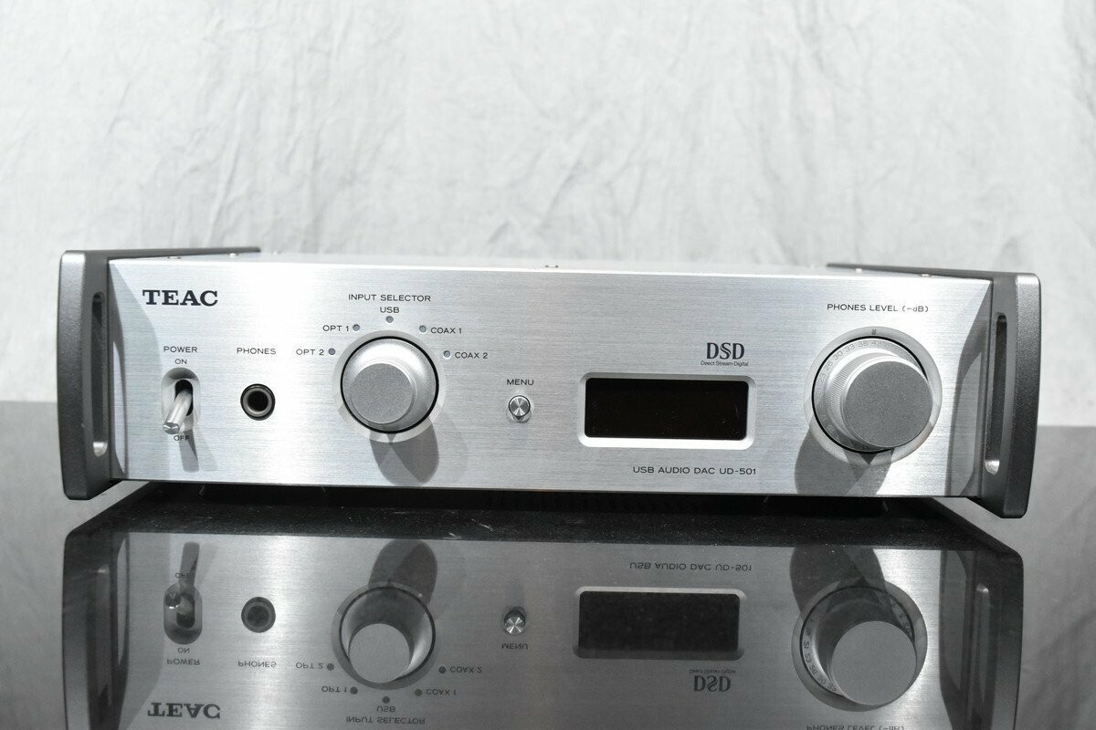 TEAC UD-501 Dual-Monaural D/A Converter with USB Streaming 