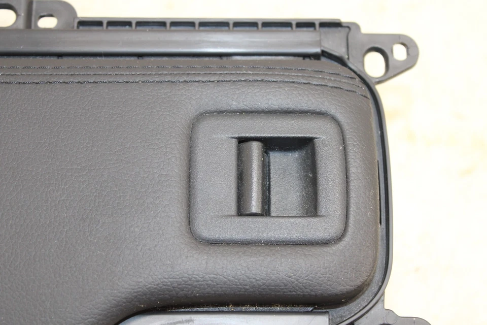 Mazda MX-5 Miata 2009-2015 consola central reposabrazos/portavasos OEM KZ101 Foto 2 de 4