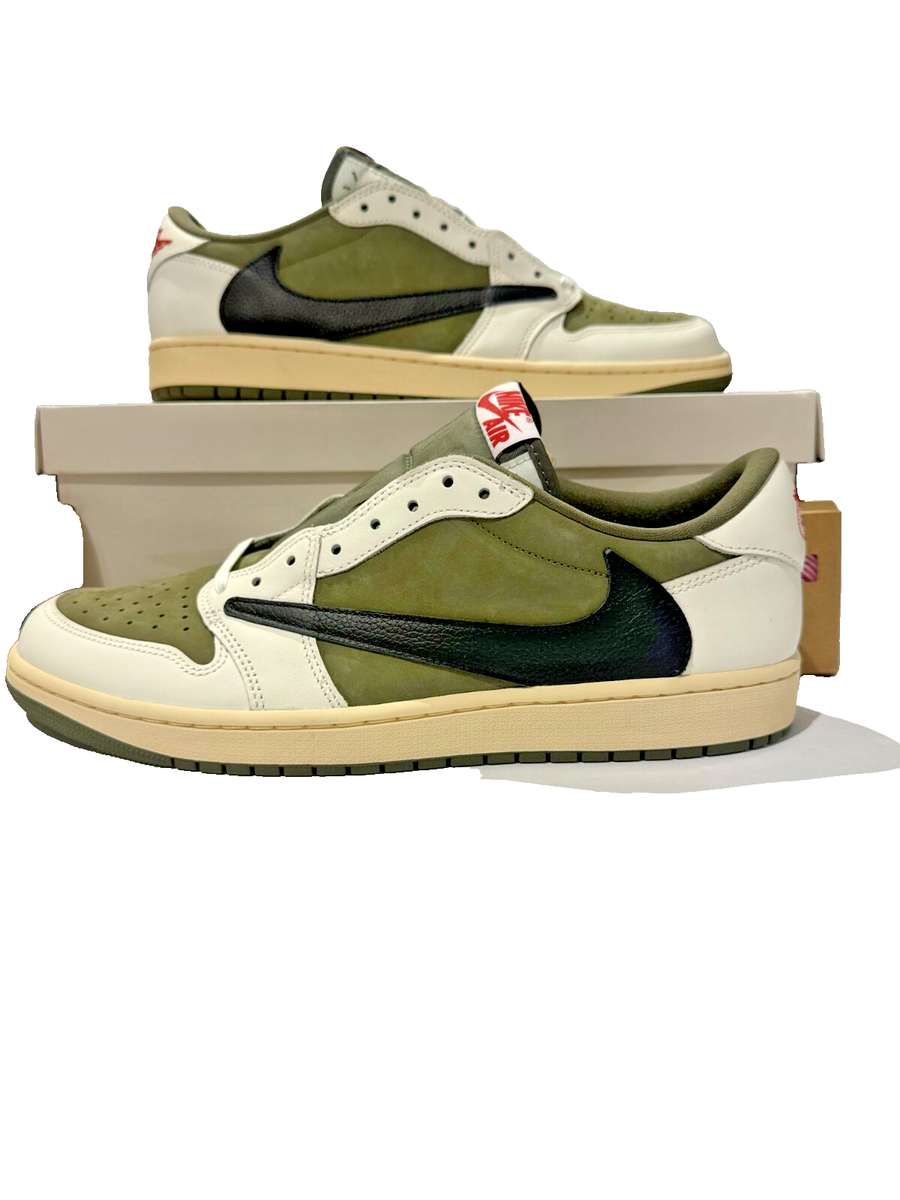 A*読様 Travis Scott × Nike \
