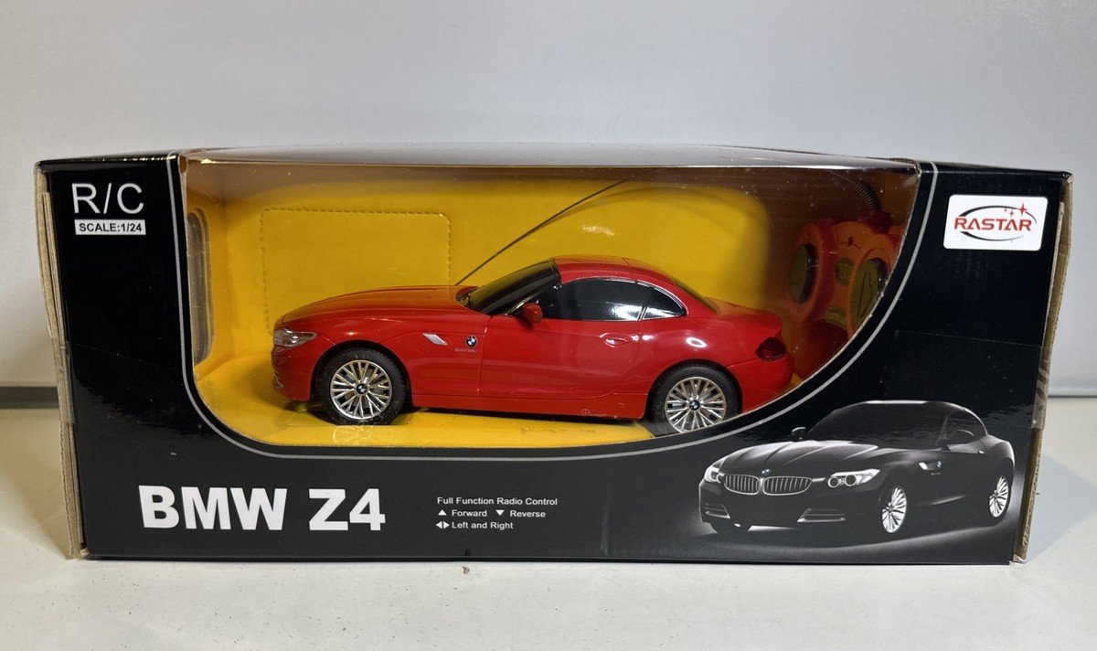 BMW Z4　ミニカー MotorMax 1:24 Scale 2010 BMW Z4 Roadster Red Diecast