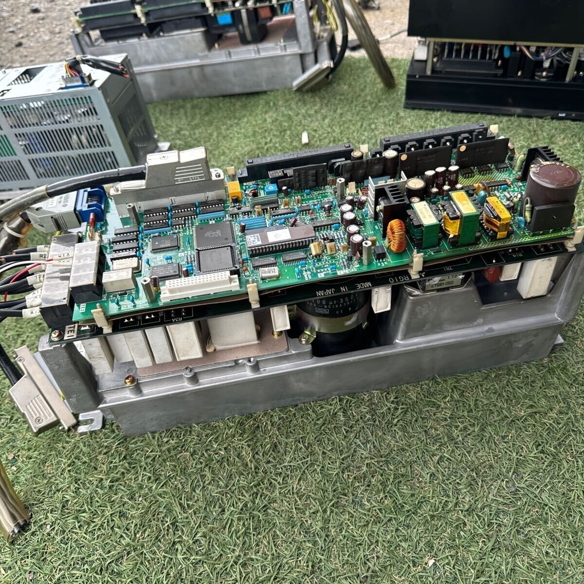 中古 三菱 MR-S11-300-E01 サーボドライバー 動作保証 中古 三菱 MR-S11-300-E01 サーボドライバー 動作保証 中古 三菱 MR