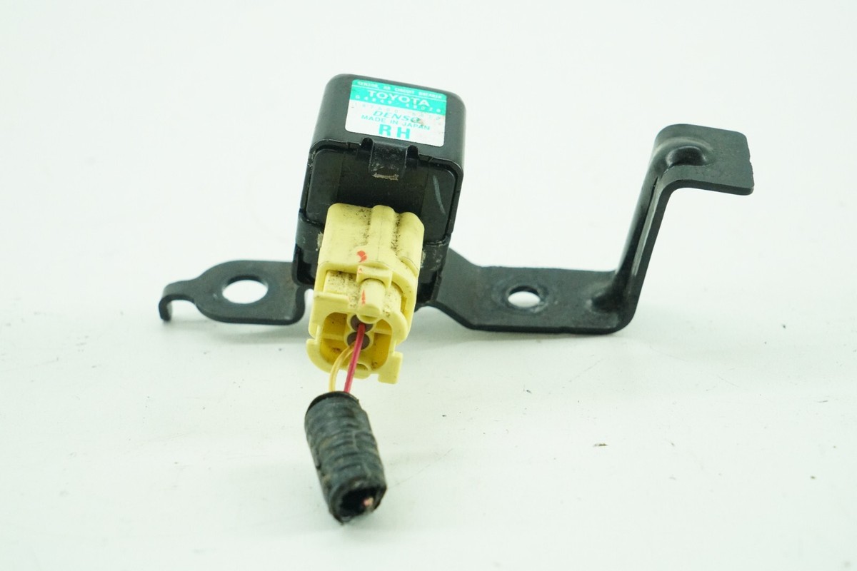 xjr400 GenuineXL® 48520-39885 Front, Driver Side Shock, RWD