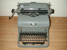 ANTIQUE 1930'S ROYAL MAGIC MARGIN TOUCH CONTROL GRAY MANUAL TYPEWRITER thumbnail