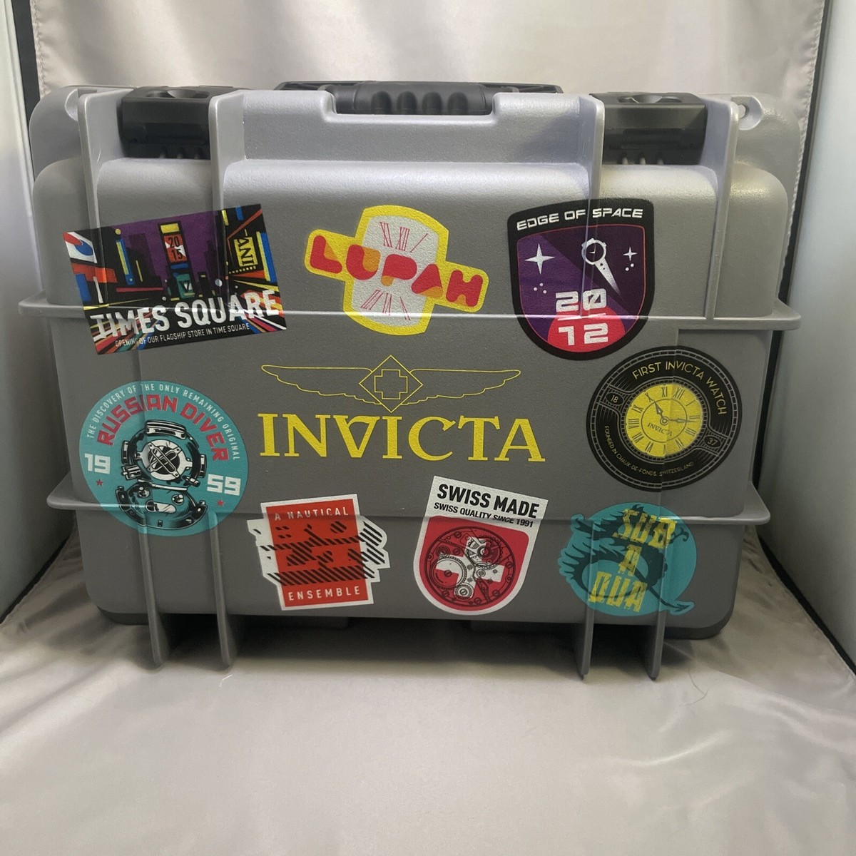 シャグポーチ Invicta Watch 8 Slot Case Waterproof Diver Impact Patch Plastic