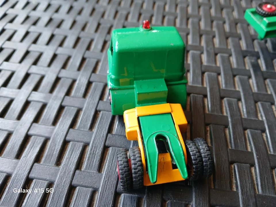 MATCHBOX KING SIZE FORD TRACTOR K 17 - Immagine 3 di 4