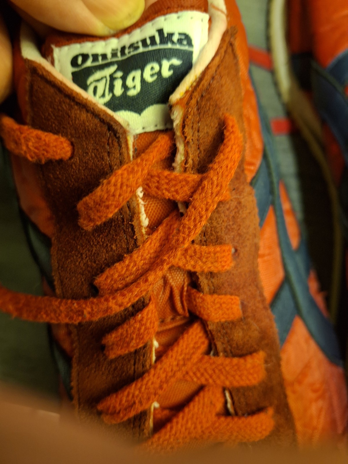 Men's ASICS Onitsuka Tiger Vintage Stripes Sneakers Size 11.5 EU