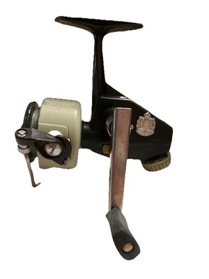 Vintage Zebco Cardinal 4 Reel Fishing Made in Sweden Green White