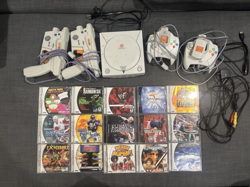 SEGA Dreamcast Console Bundle w/ Controllers, Games, Memory Cards & AV Cables
