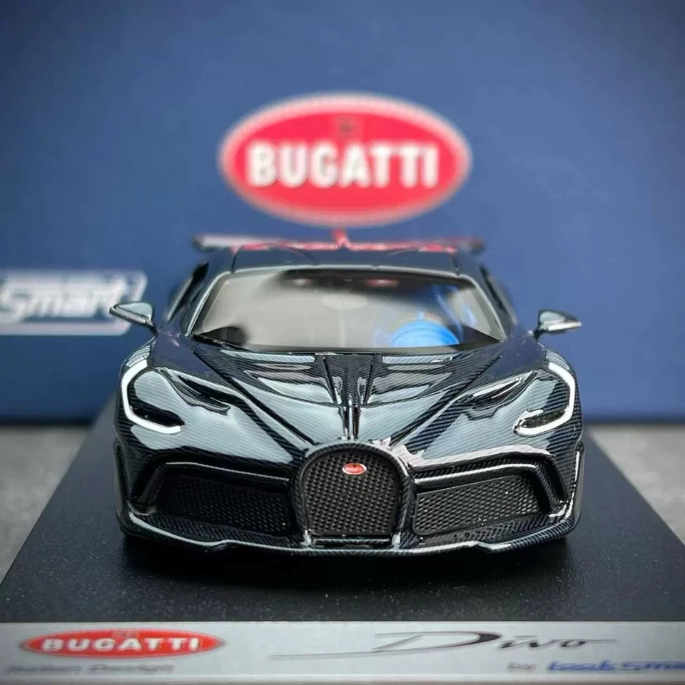 Looksmart 1/43 Bugatti Divo Resin collectible car model Carbone blue LS497H - Image 2 of 4