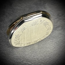 Stratton Powder Compact -