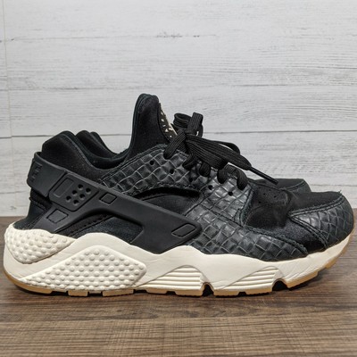 nike huarache run small