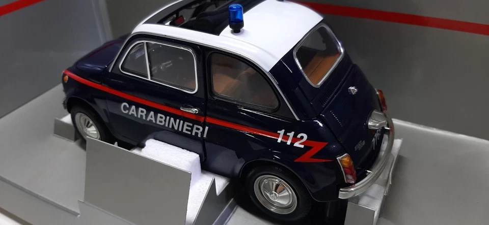 1/18 minichamps fiat 500L carabinieri - Image 4 of 4