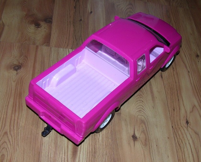 pink truck and horse trailer toy