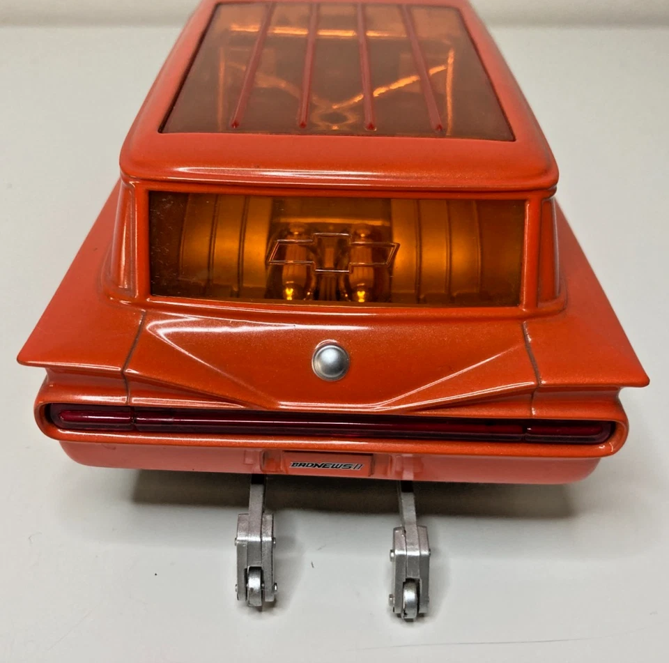 1:18 JOHNNY LIGHTNING TOM DANIEL'S BAD NEWS 2 1960 CHEVY PANEL VAN - Image 4 of 4