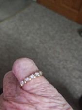 9ct GOLD DIAMOND RIBBON TWIST ETERNITY RING - ONLY WORN ONCE - BEAUTIFUL!