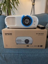 Epson EH-TW7000 3LCD 4K Pro-UHD Projector 