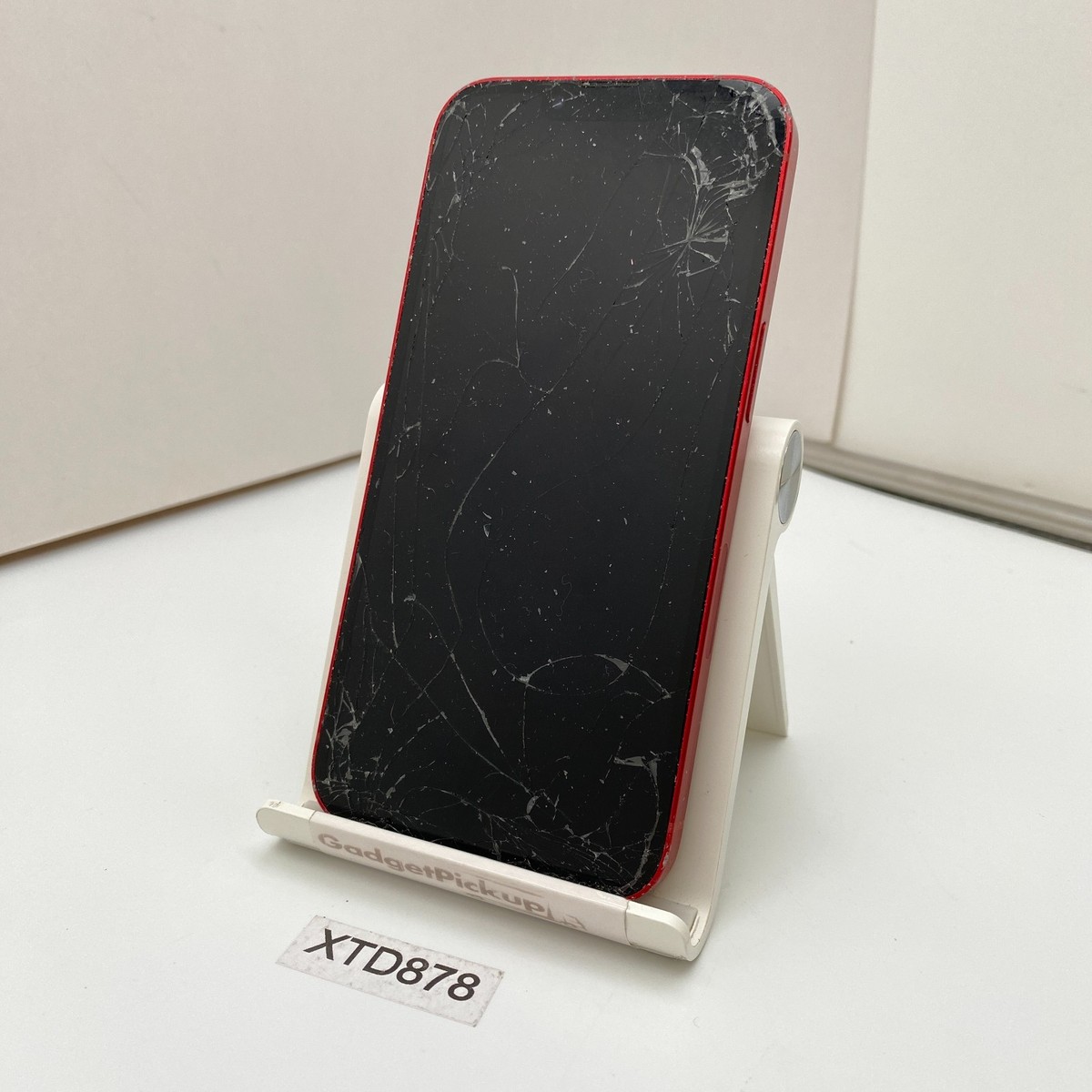 Apple iPhone 13 - 128GB - Red (Unlocked) - CRACKED SCREEN & BACK