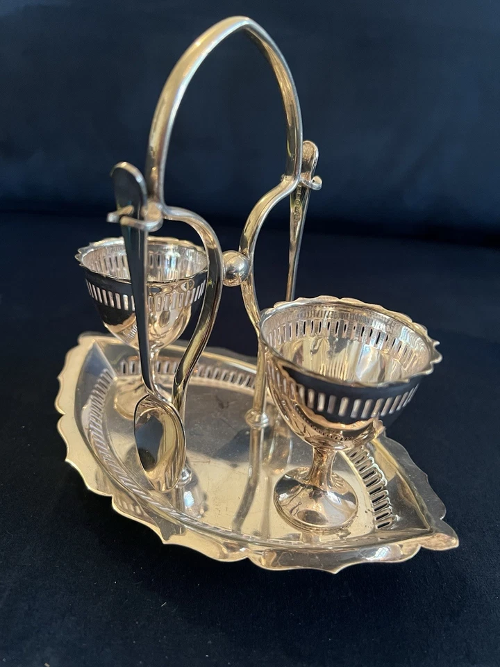 Juego de Crueta de Huevos Plateada Muy Elegante En Muy Buen Estado c.1880 Foto 4 de 4