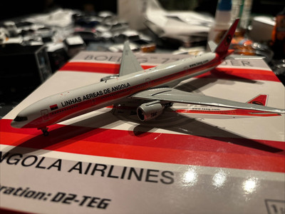1:400 TAAG Angola B777 D2-TEG Phoenix Platinum Series