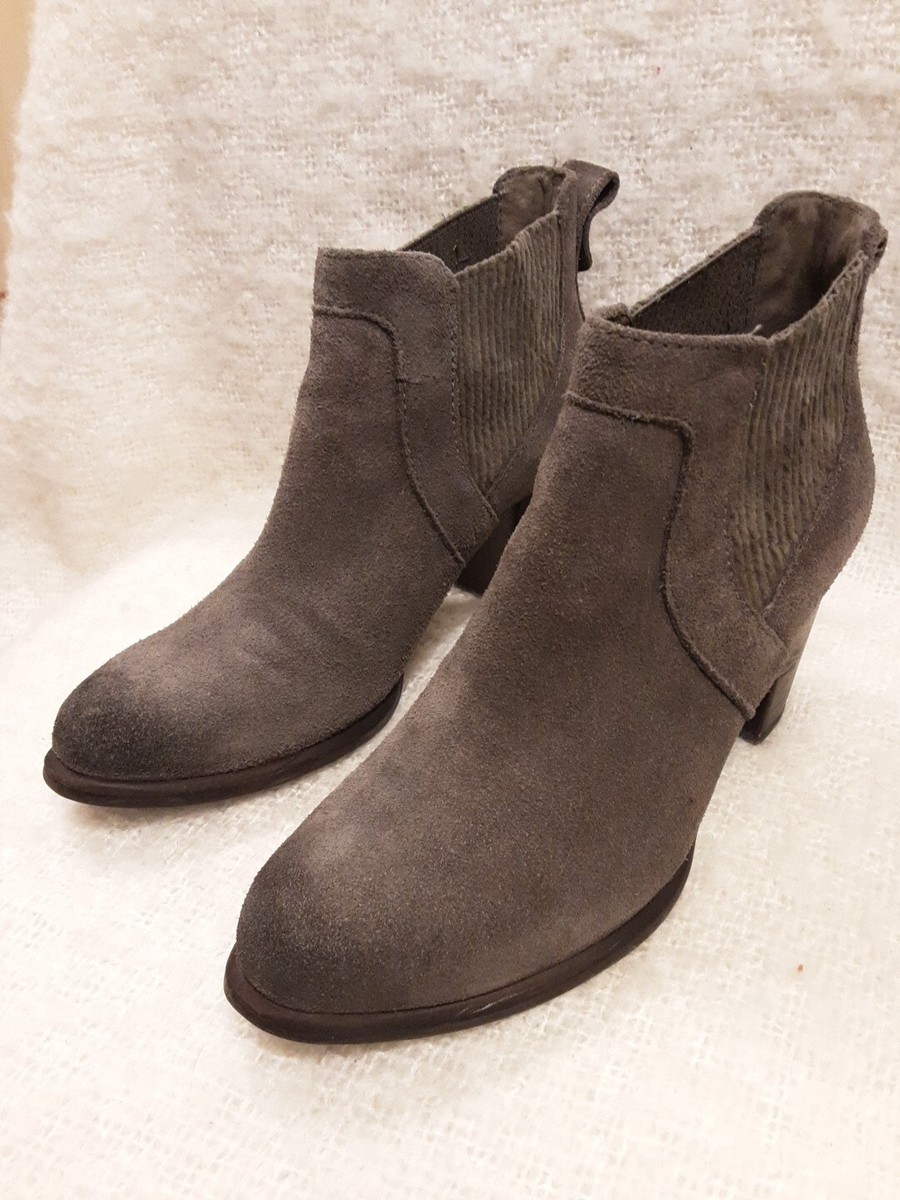 Ugg Australia Cobie 11 Grey Suede Leather Ankle Block Heels