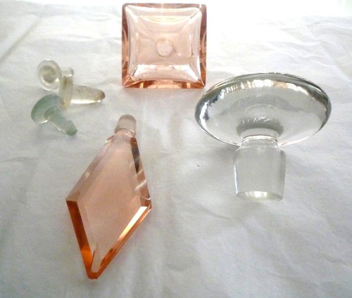 LOT OF 6 VINTAGE GLASS BOTTLE STOPPERS- ALL HAVE ISSUES clear-pink & green - Picture 4 of 12