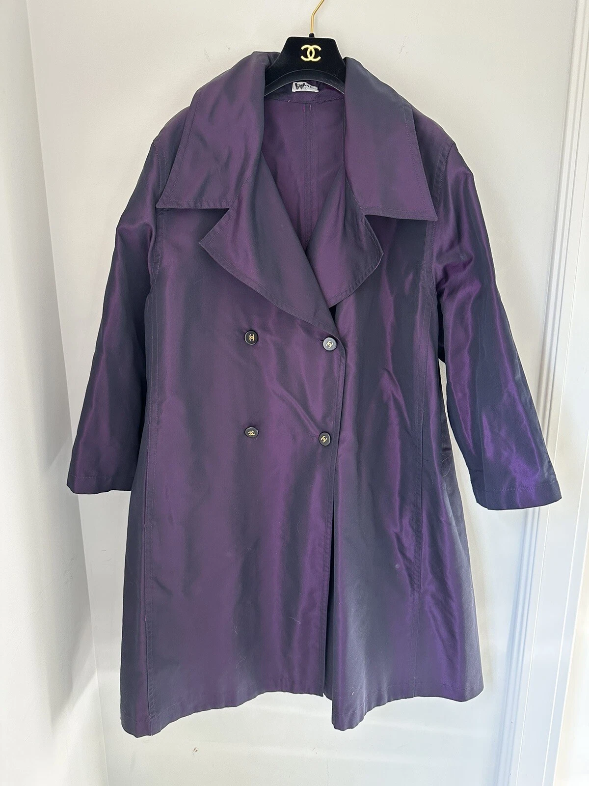 Chanel Trench viola iridescente grande