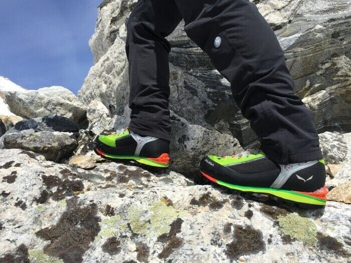 B5 SALEWA MS Condor EVO GTX Mountaineering Boots UK 10.5 Gore-tex Black/Cactus Buy Salewa Condor Evo GTX Mountaineering Boots online at  main image 2