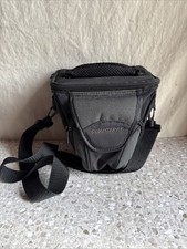 Quantaray Camera Bag Black 7"x5 x8"
