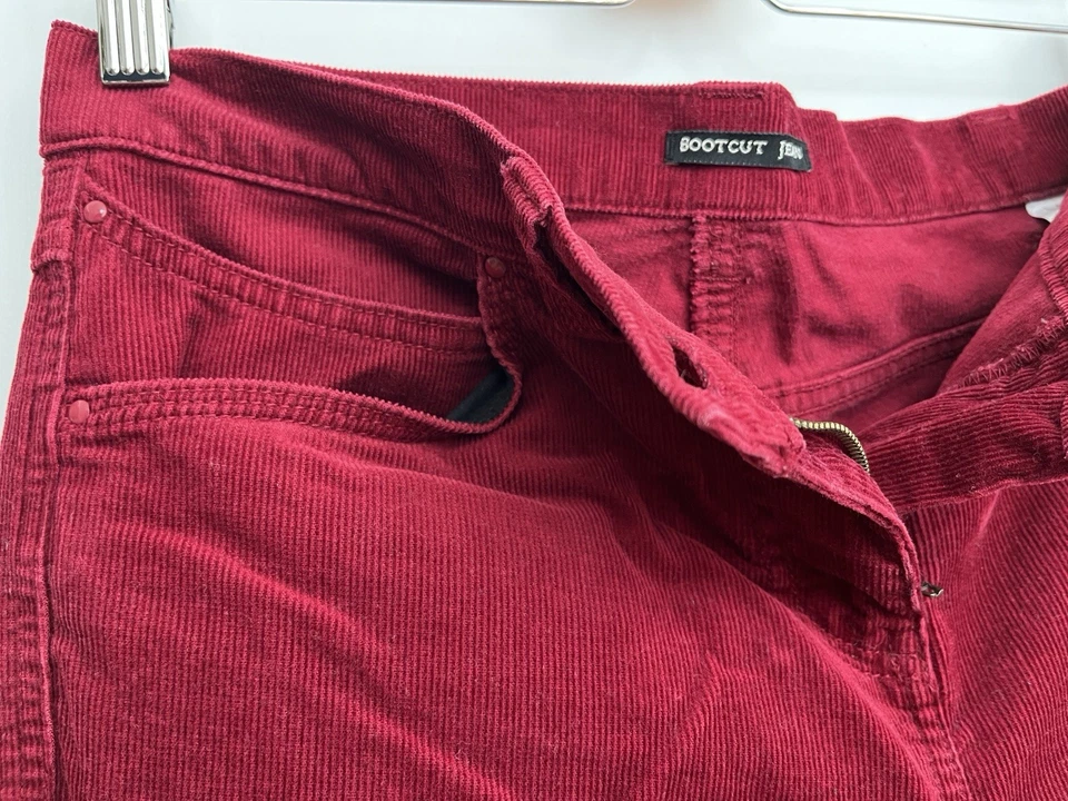 Pantalones para mujer Marks & Spencer rojos de pana bootcut UK 10 / US 6 Foto 3 de 4