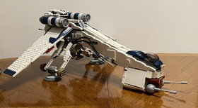 Lego Star Wars 10195 Republic Dropship with AT-OT Incomplete