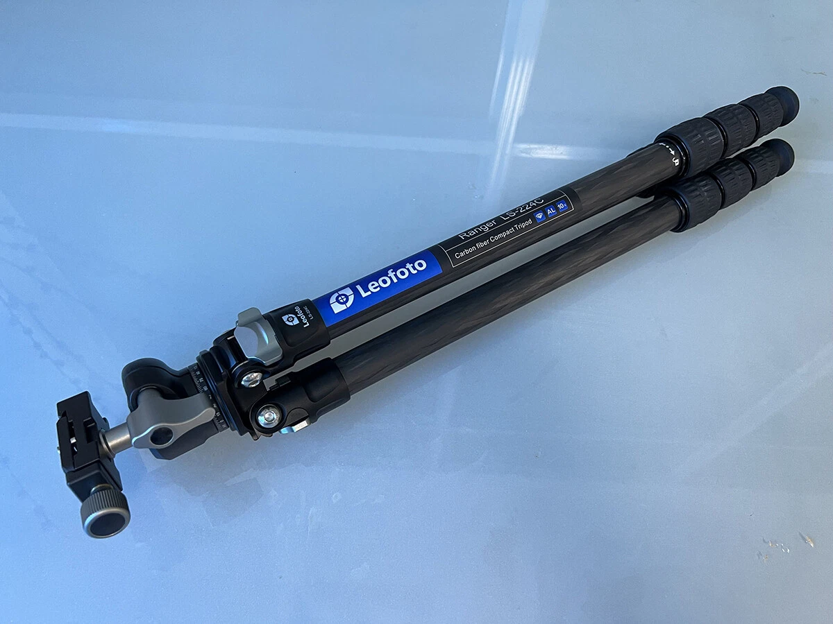 Open Leofoto Carbon Fiber Tripod LS-224C + LH25 + DC-222C Set