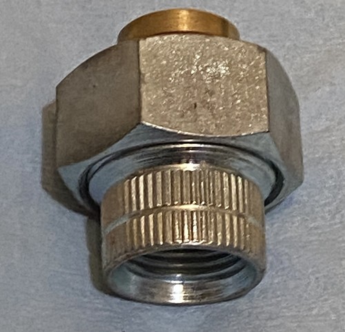 Mueller B&K Dielectric Union 1/2" FIP x 1/2" Sweat - 168-003HC