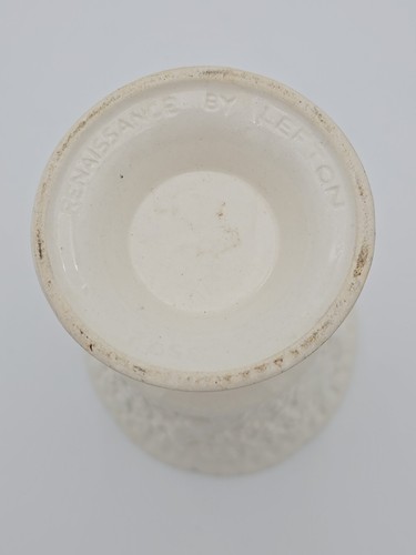 RENAISSANCE by LEFTON Chalice Vintage White Porcelain 6 3/8” Cherubs & Grapes - Picture 5 of 7