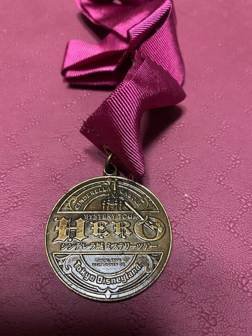 東京ディズニーランド メダル HERO Tokyo Disney Resort Cinderella Castle Mystery Tour HERO