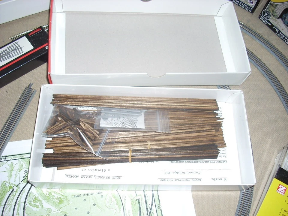 BIG LOT OF Z/Nn3 MTL TRACK, SCENERY & BRIDGES FREE SHIP - Image 2 of 4