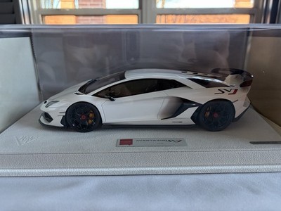 EML025B MakeUp EIDOLON 1:18 Lamborghini Aventador SVJ (Leirion wheel) White
