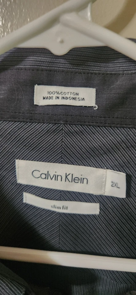Camisa de vestir Calvin Klein para hombre 2XL abotonada SLIM FIT. Gris carbono. ¡Nuevo con etiquetas! Foto 4 de 4