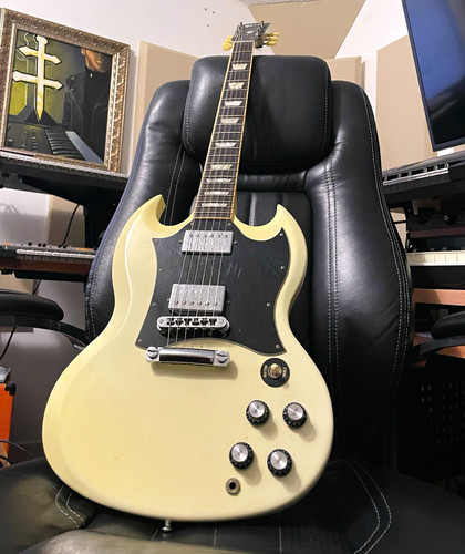 Guitar Center Limited Run Gibson SG (2010) White Ebony Board w/ Hard Case