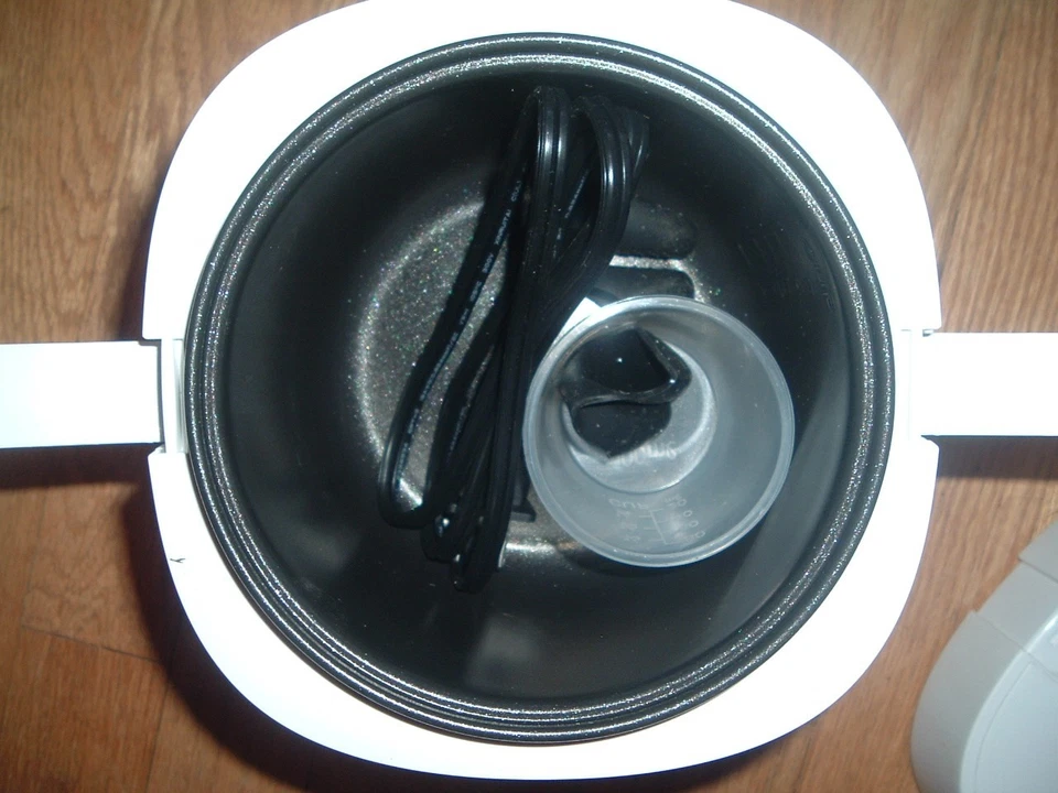 Cook's Essentials 5 Cup Digital Perfect Cooker Hot Rice & More White - Image 4 of 4