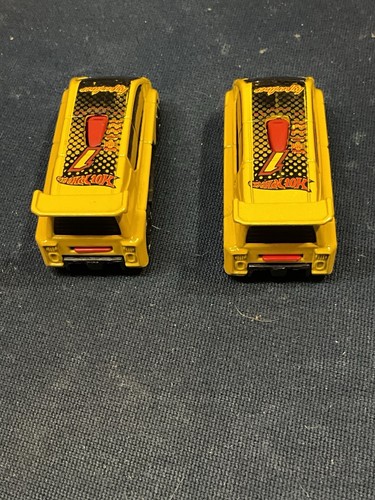 Two 2001 First Edition “Hyperlink” Yellow Vans By Hot Wheels - Picture 3 of 4