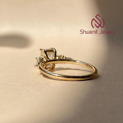 1.20Ct Emerald Cut Lab Diamond Engagement Ring 10K Yellow Gold VS1/E IGI Certi - Picture 3 of 9